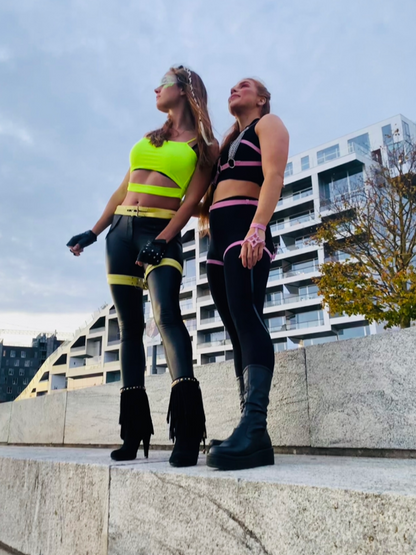 MORE NEON, PLEASE